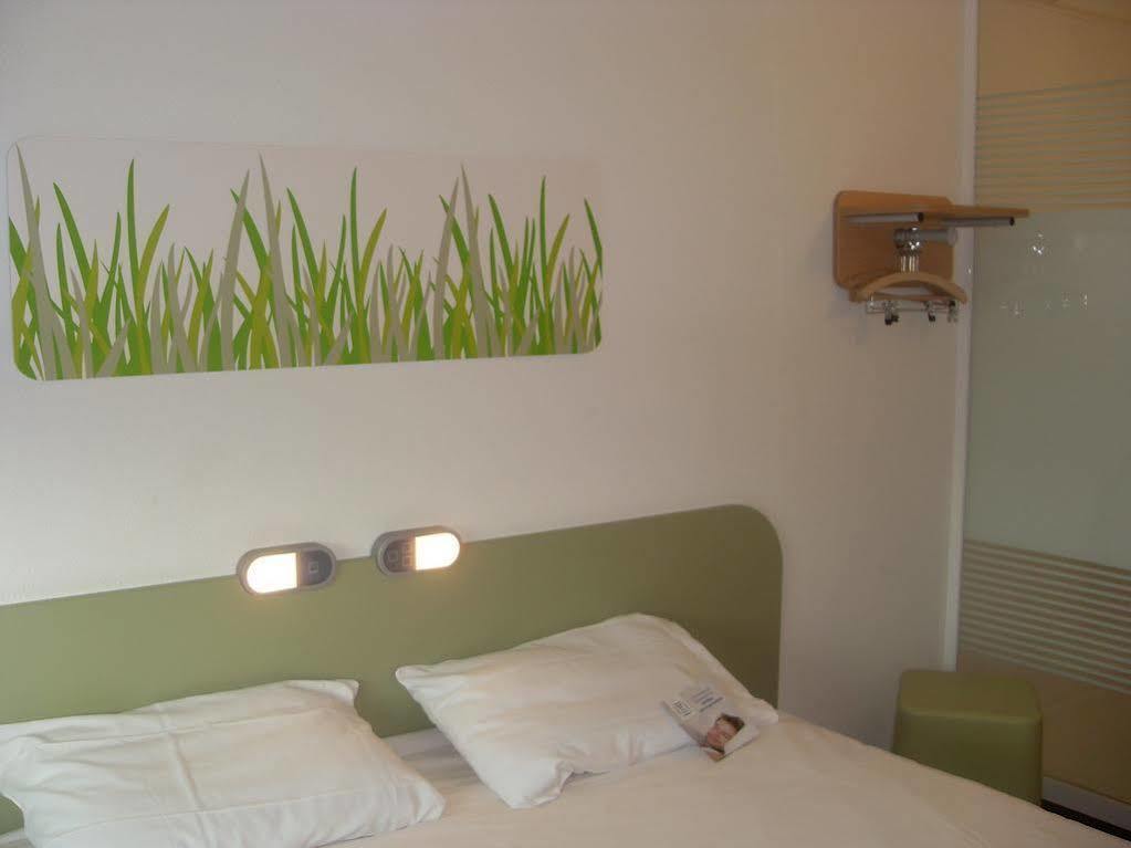 Ibis Budget Nimes Centre Gare Exterior foto